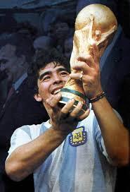 Maradona levantando la Copa del Mundo